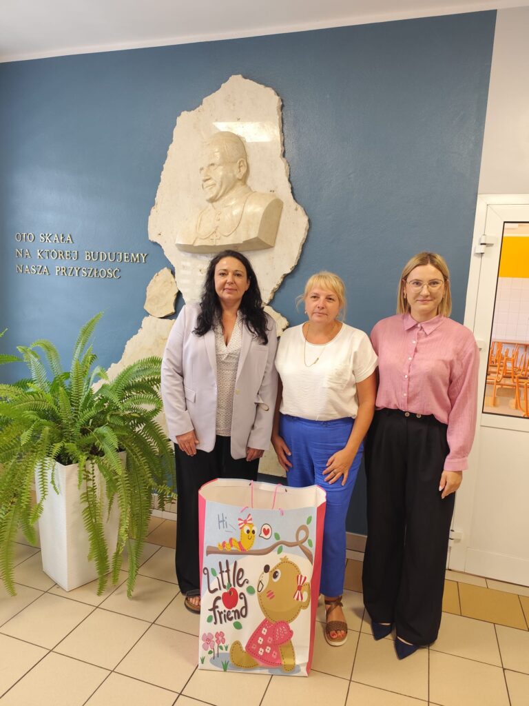 Marcin Przydacz Z wizytami w Szkołach Podstawowych powiatu wieluńskiego 4 Z wizytami w Szkołach Podstawowych powiatu wieluńskiego